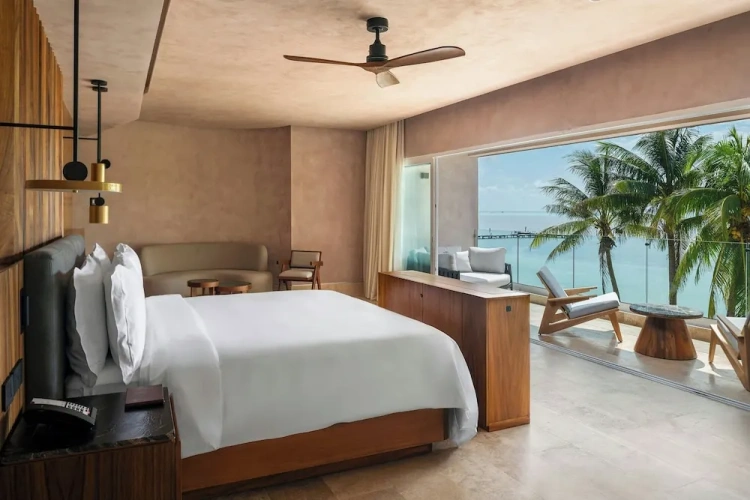 Grand Double Suite with balcony and oceanfront