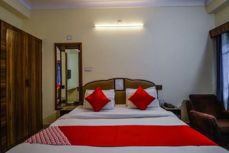 OYO 14814 Hotel Vinayak