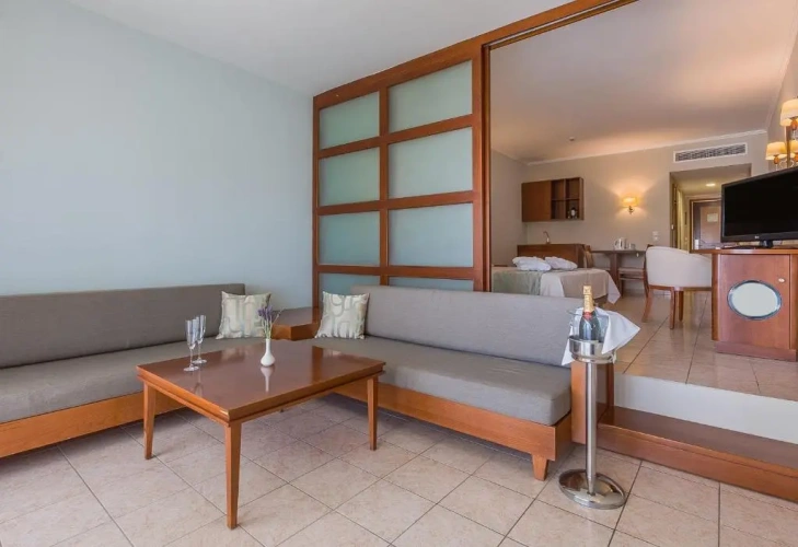 Quadruple Suite