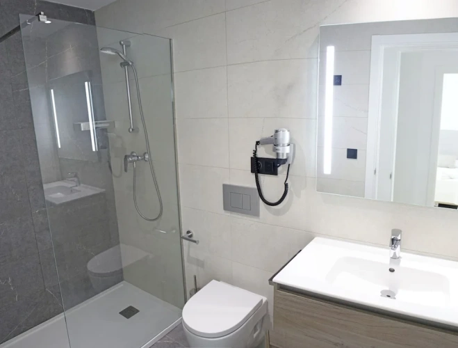 2 Bedrooms Deluxe Apartment
