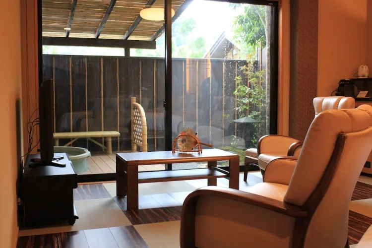 2 Bedrooms Standard Twin room with balcony