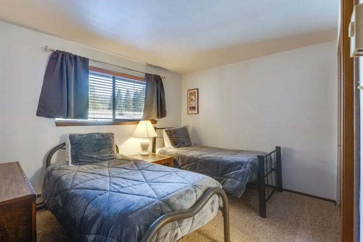 2 Bedrooms Apartment