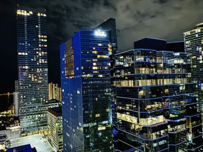 Suites R Us Brickell Bay Dr