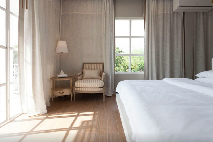 Deluxe Double room with city view