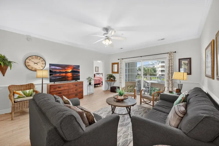 Magnolia Pointe Luster Leaf 4895-203