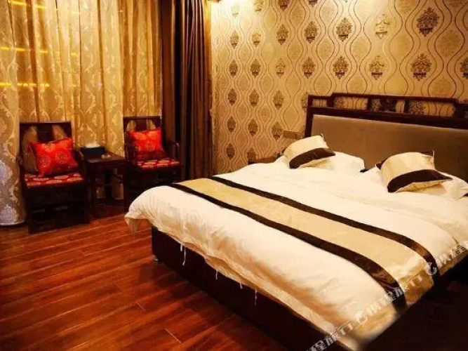 Xueyu Chongcao Hotel