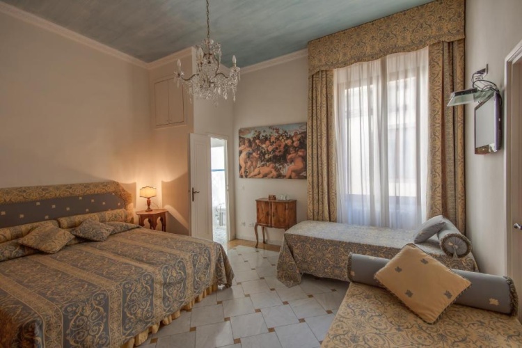 Standard Quadruple room