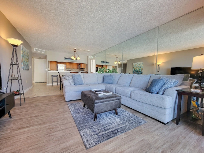 1201 South Hampton 2 Bedroom Condo