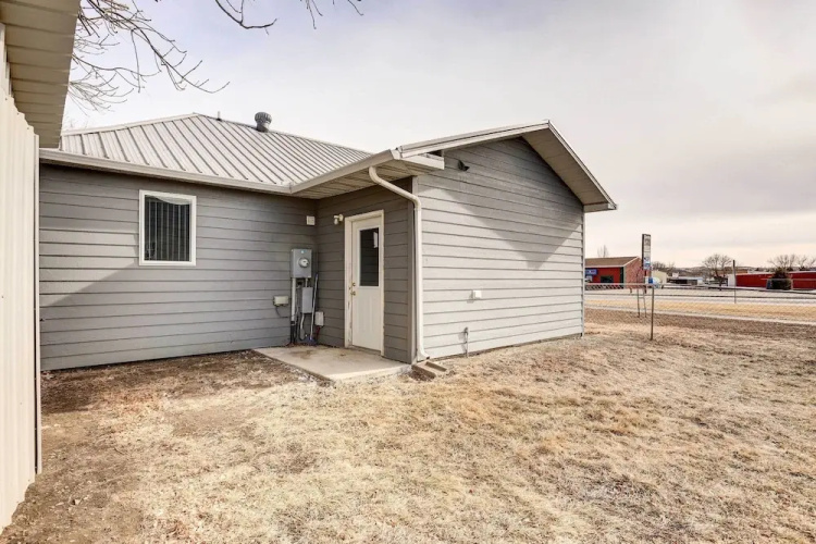 Pierre Vacation Rental w/ Grill & Fenced Yard