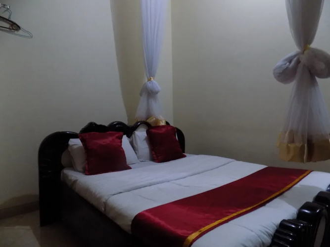 City Entry Hotel