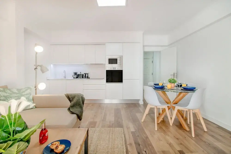 Lisbon Stay at Santo António Flat
