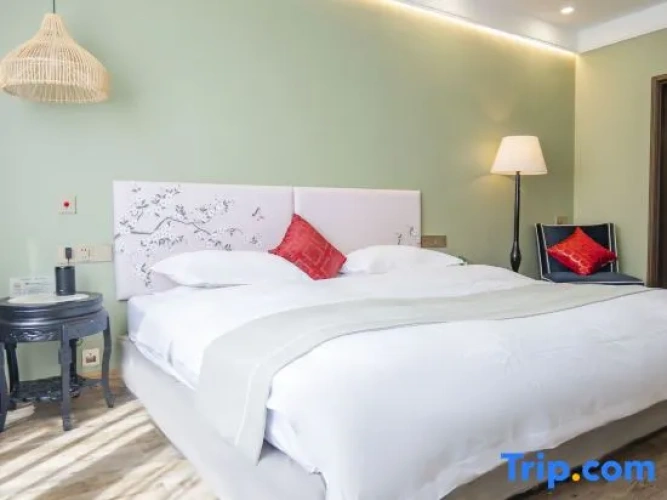 Deluxe Family Suite