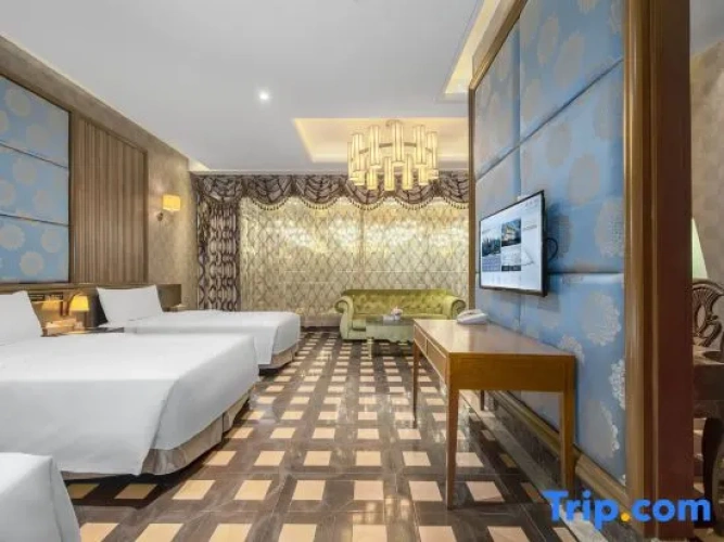 Superior Triple Suite