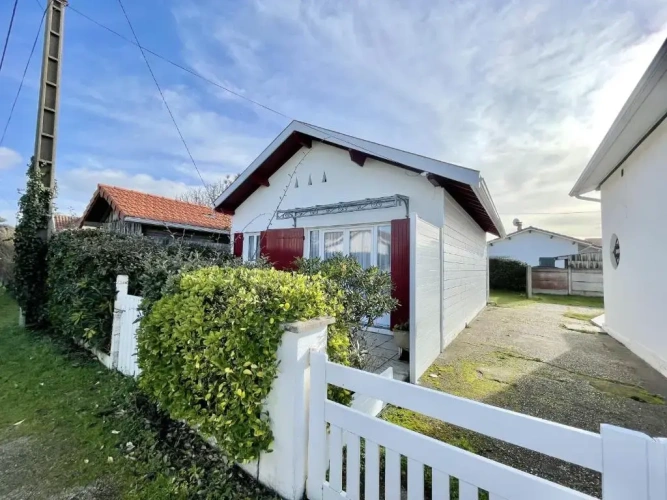2 Bedrooms Cottage