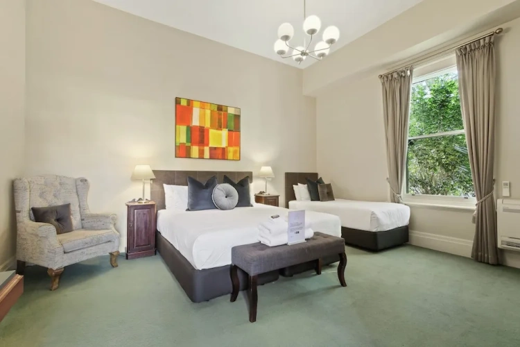 Deluxe Quadruple room