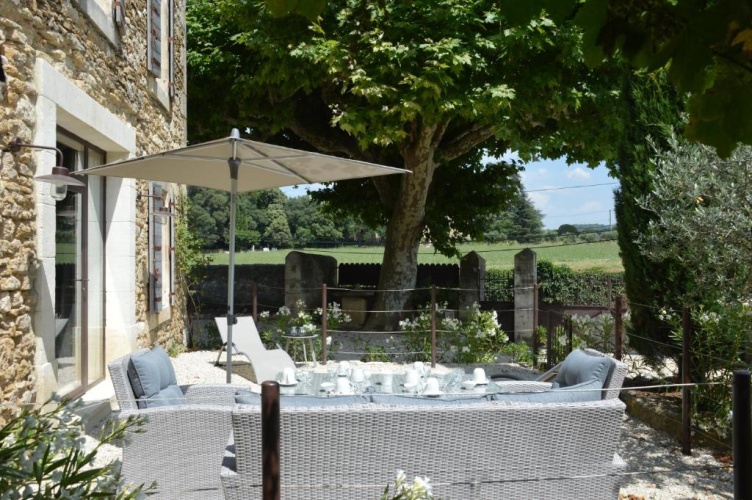 2 Bedrooms Cottage with garden view