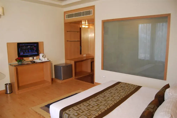 FabHotel Royal CM Bani Park