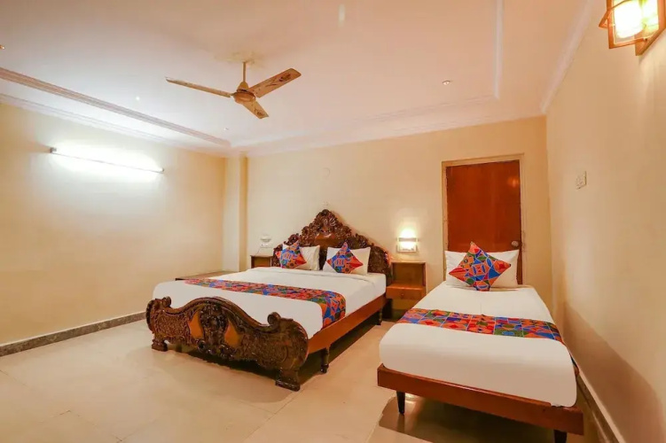 Fabhotel Maruthi Residency