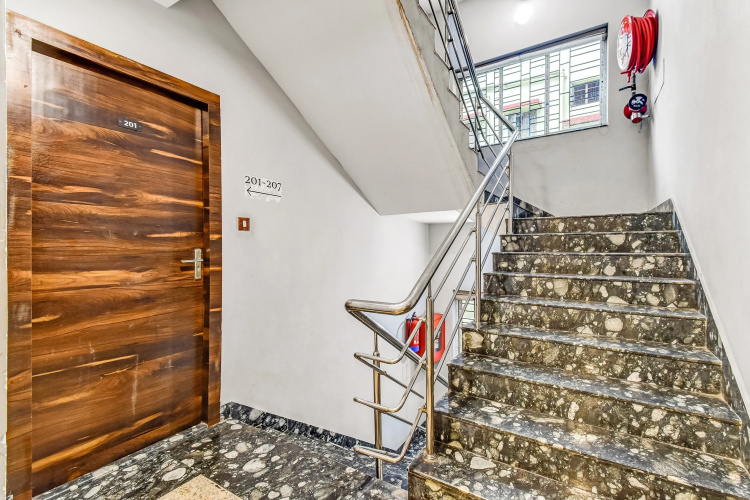 Hotel O MB International