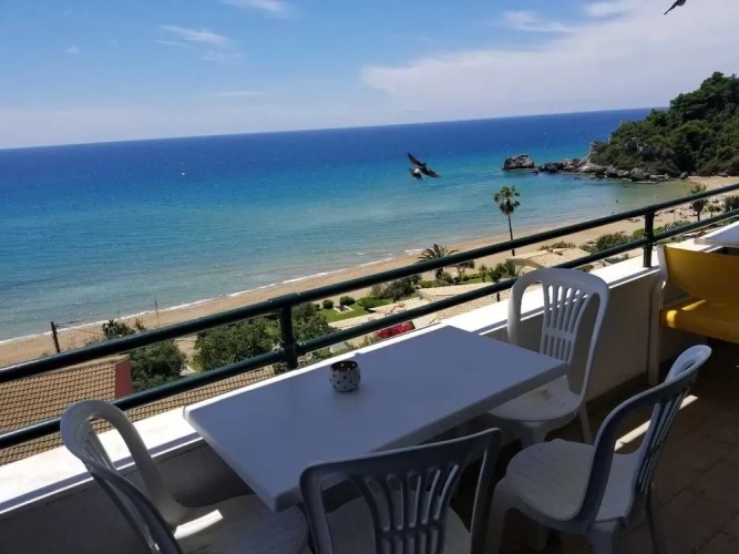 Apartment with balcony and with sea view