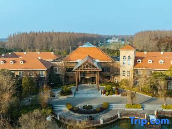 Chongming Forest Resort Hotel