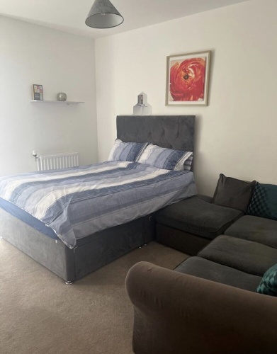 Immaculate 3-bed Apartment in Barking