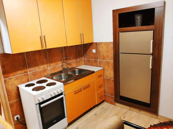V2 with Love - Vintage Modern and Spacious
