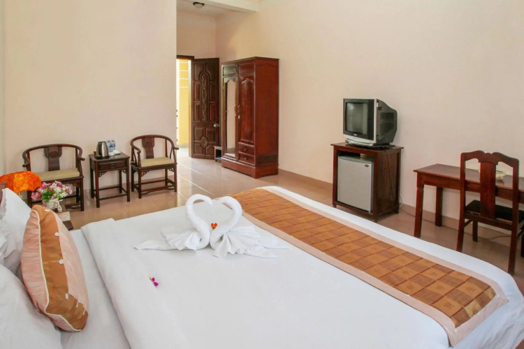 Bach Dang Hoi An Hotel