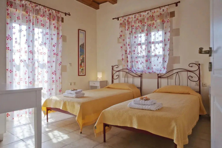 2 Stone Villas And Their Views At Arodamos