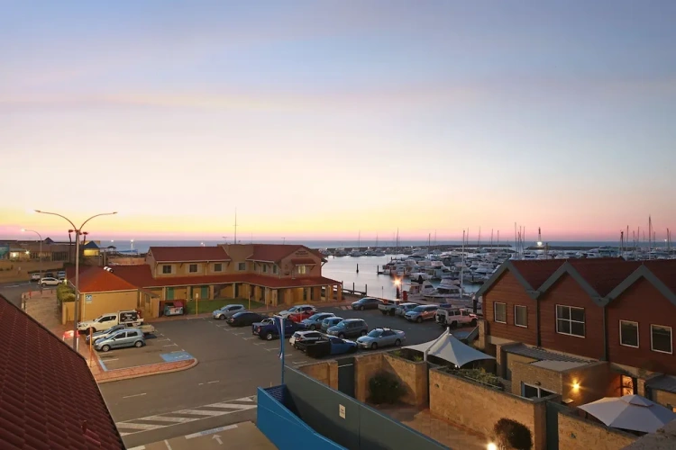 2 Bedrooms Apartment with ocean view