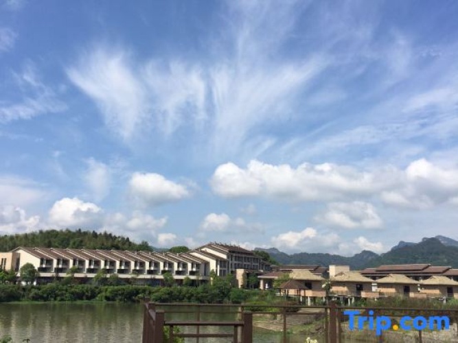 Shuizhuang No.8 Holiday Villa