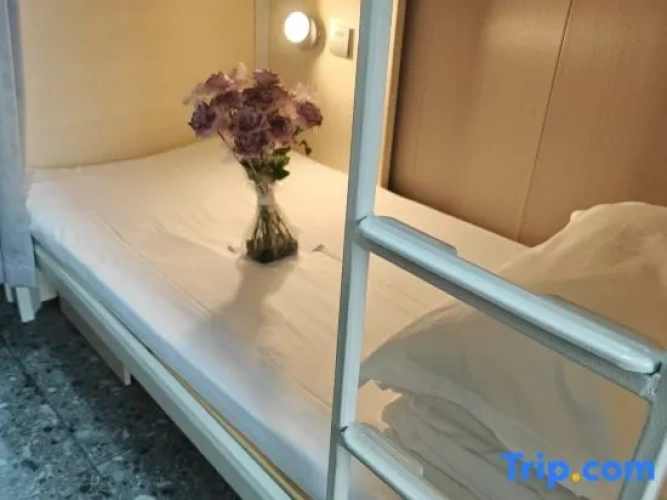 Bed in Dorm (female dorm)