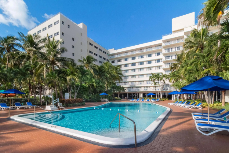 Radisson Resort Miami Beach photo 16