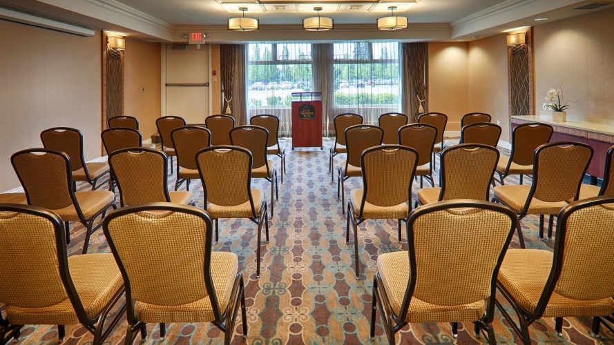 Best Western Plus Langley Inn photo 16