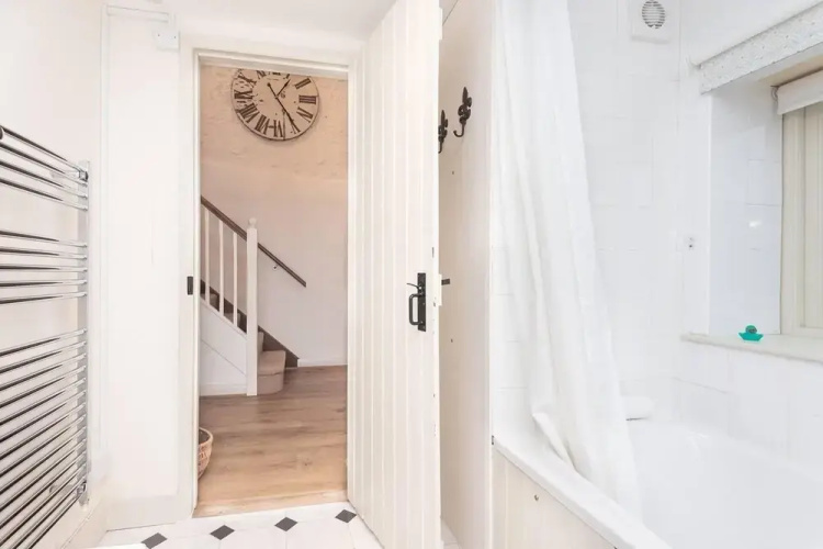 Hay Loft - Tranquil Cosy Holiday Cottage