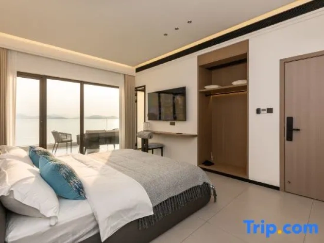 Standard Twin room with sea view