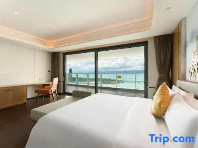 3 Bedrooms Grand Double Suite with balcony and with sea view