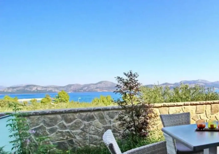1 Bedroom Apartment with balcony and with sea view
