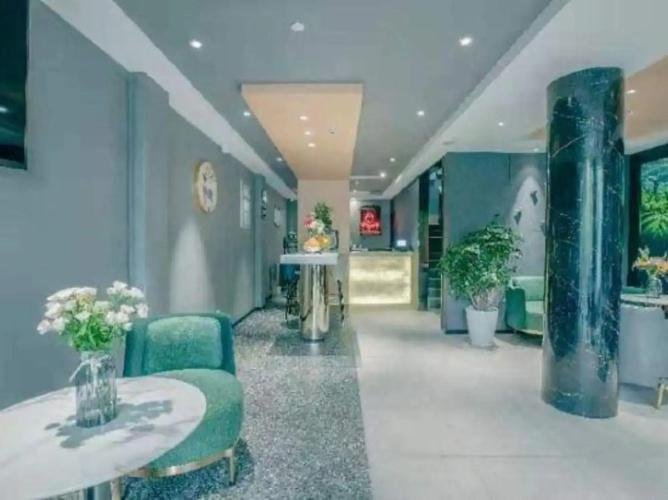 Mila  Hotel