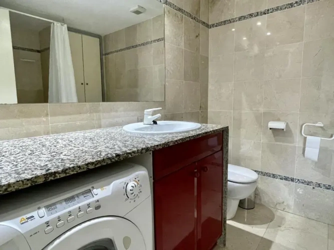 3 Bedrooms Apartment