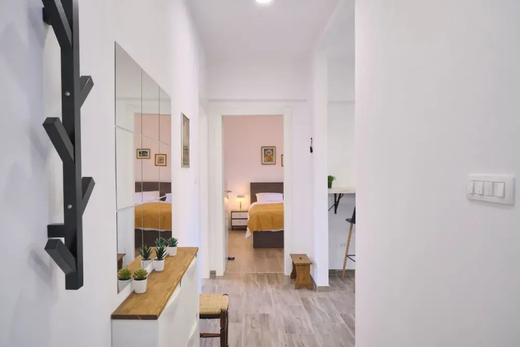 LAV Central Apartment by Litto