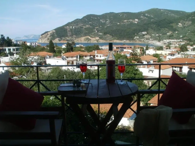 2 Bedrooms Apartment with balcony and with view