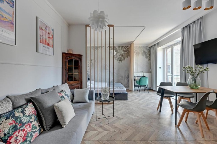 Studio with balcony and with view