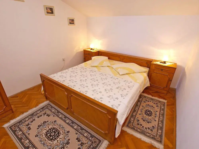 Apartment 761