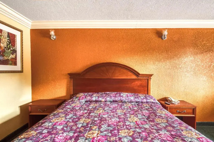 Budget Inn and Suites