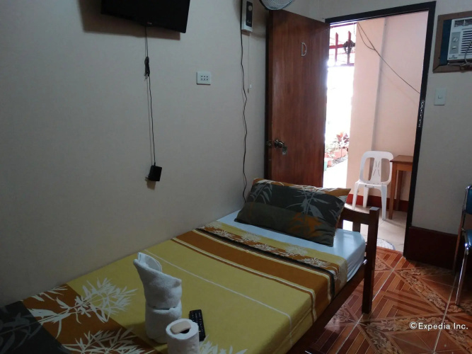 Eden Travellers Lodge