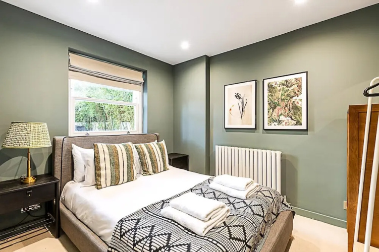Stylish Shepherd's Bush Flat With Patio
