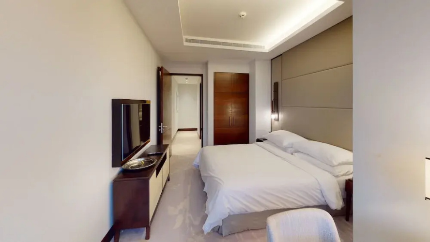 Stunning 2 Bed Address Sky View Best Layout