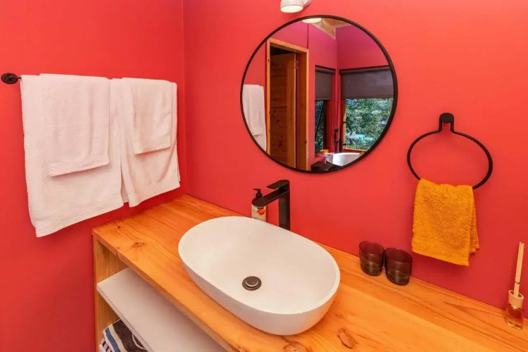 Lagoon Studio - Fantastic Knysna Lagoon views and SOLAR