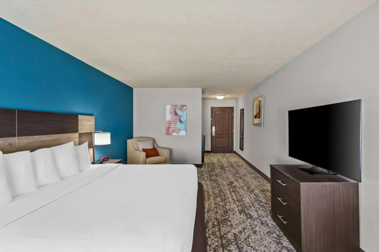 Best Western Fort Wayne Inn & Suites North